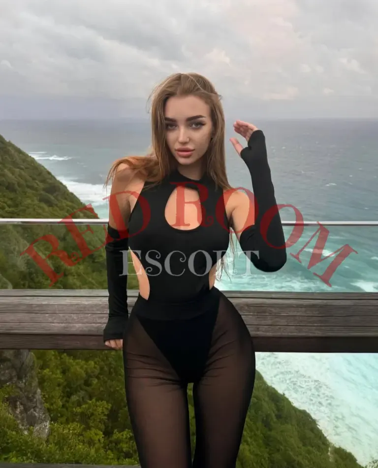 Эскортница Лиа - грудь 2, рост 170 см, вес 53 кг, цвет волос Русые